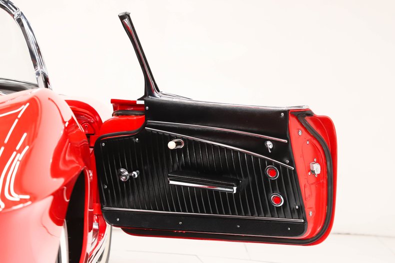 Chevrolet-Corvette-1962-Roman-Red-Black-21