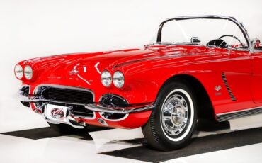 Chevrolet-Corvette-1962-Roman-Red-Black-24