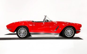 Chevrolet-Corvette-1962-Roman-Red-Black-27
