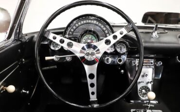 Chevrolet-Corvette-1962-Roman-Red-Black-28