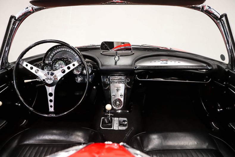Chevrolet-Corvette-1962-Roman-Red-Black-35