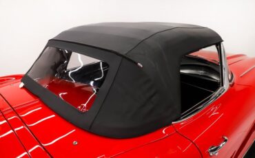 Chevrolet-Corvette-1962-Roman-Red-Black-43