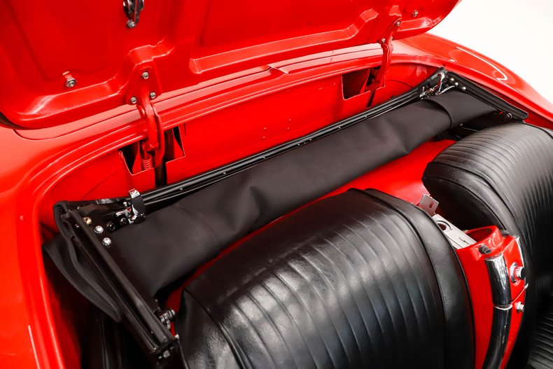Chevrolet-Corvette-1962-Roman-Red-Black-46