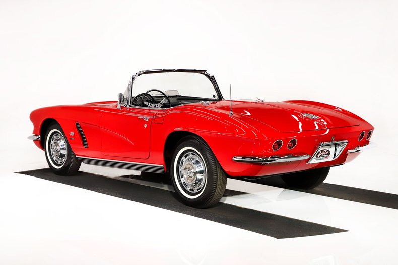 Chevrolet-Corvette-1962-Roman-Red-Black-5