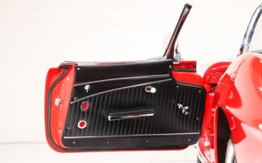 Chevrolet-Corvette-1962-Roman-Red-Black-6