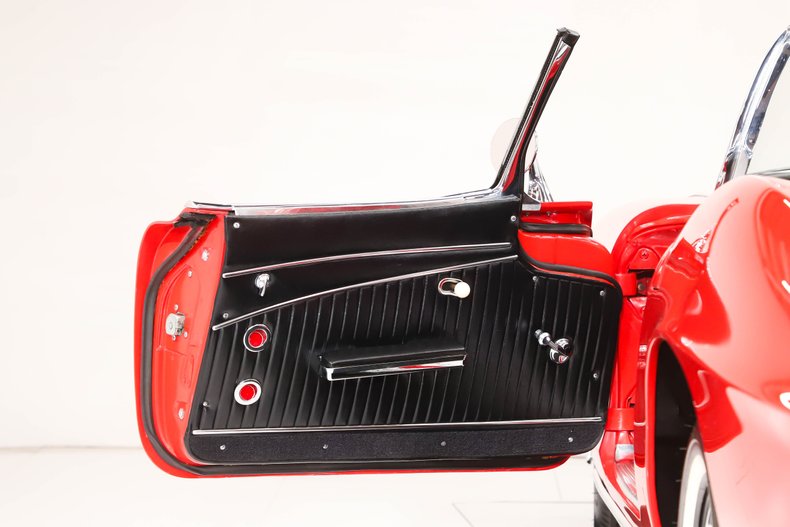 Chevrolet-Corvette-1962-Roman-Red-Black-6
