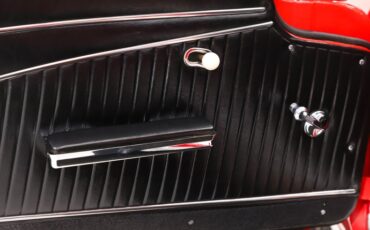 Chevrolet-Corvette-1962-Roman-Red-Black-7