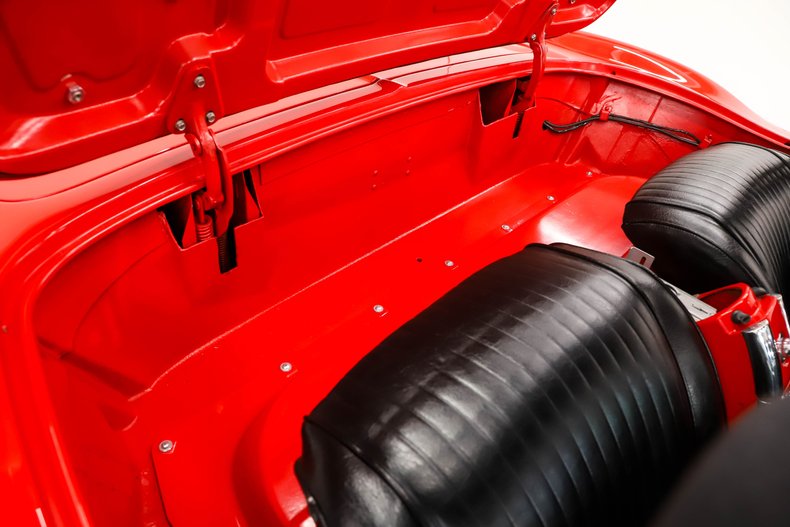Chevrolet-Corvette-1962-Roman-Red-Black-8