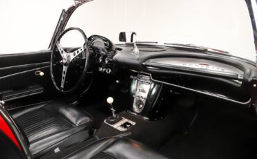 Chevrolet-Corvette-1962-Roman-Red-Black-9