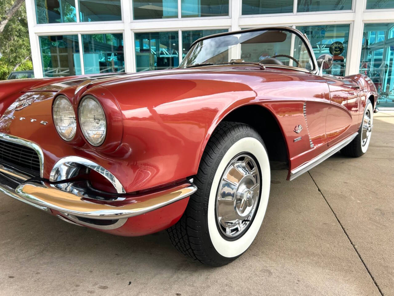 Chevrolet-Corvette-1962-Sedan-10