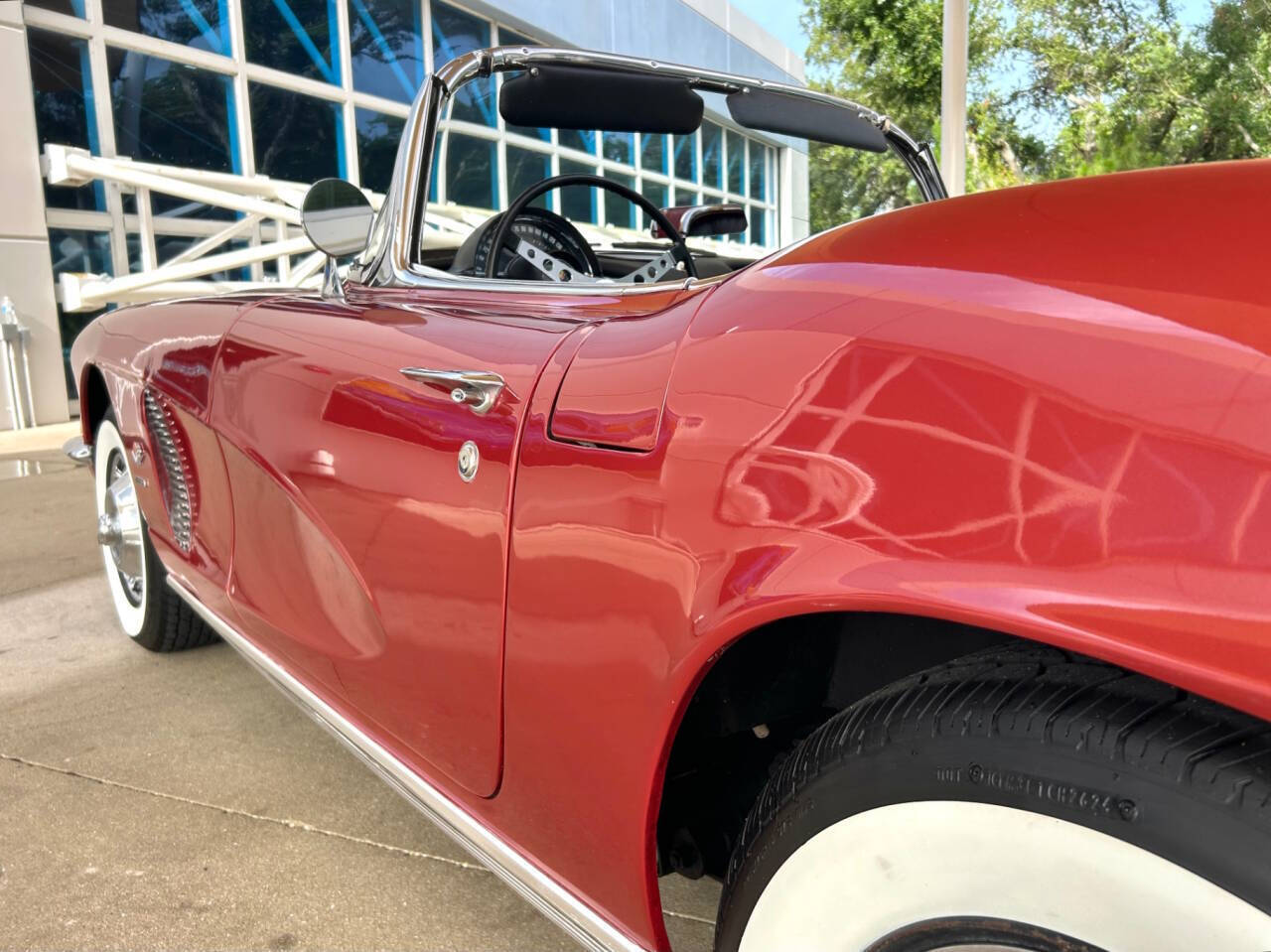 Chevrolet-Corvette-1962-Sedan-12