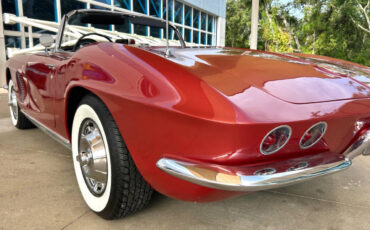 Chevrolet-Corvette-1962-Sedan-13