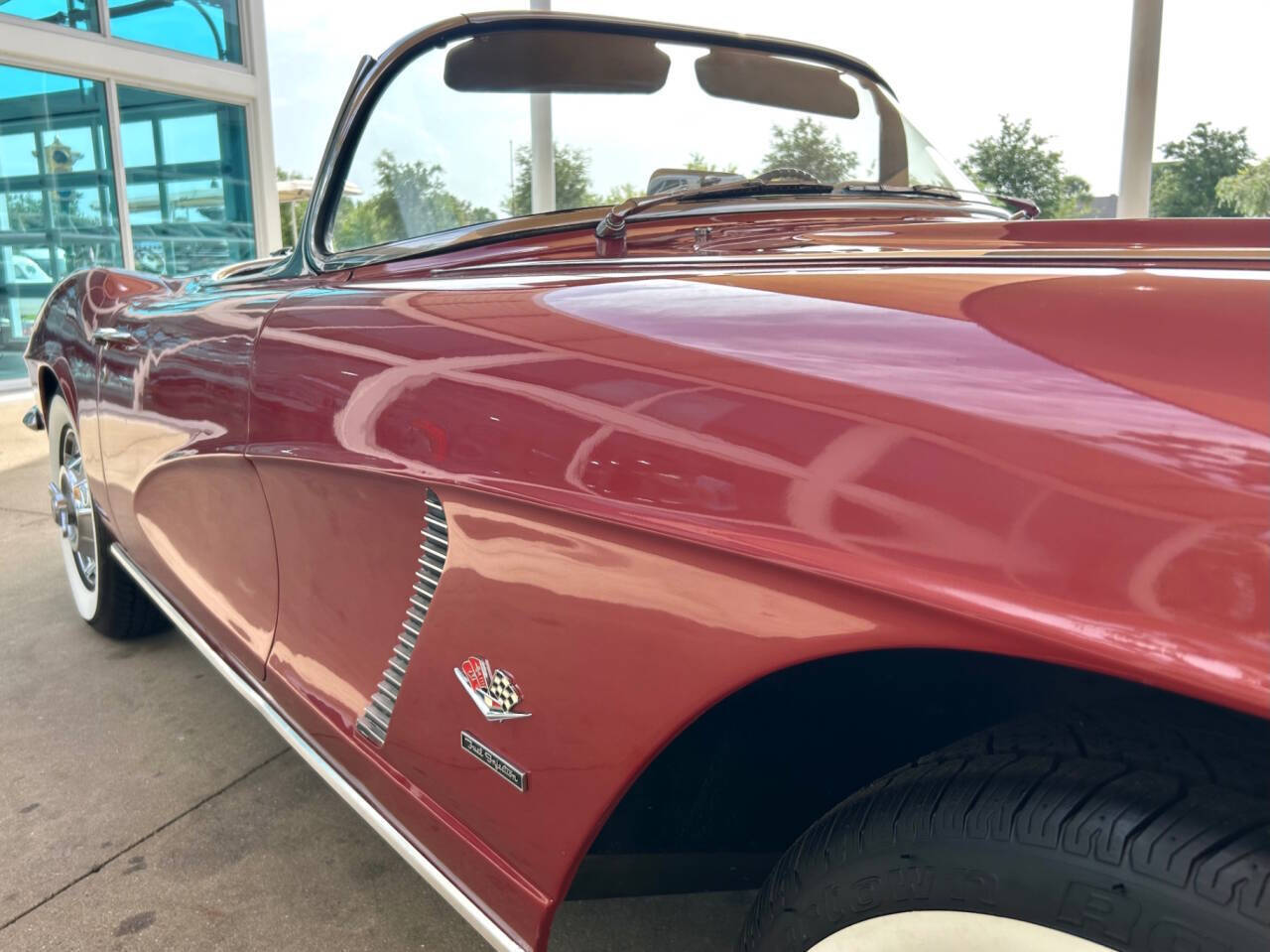 Chevrolet-Corvette-1962-Sedan-16