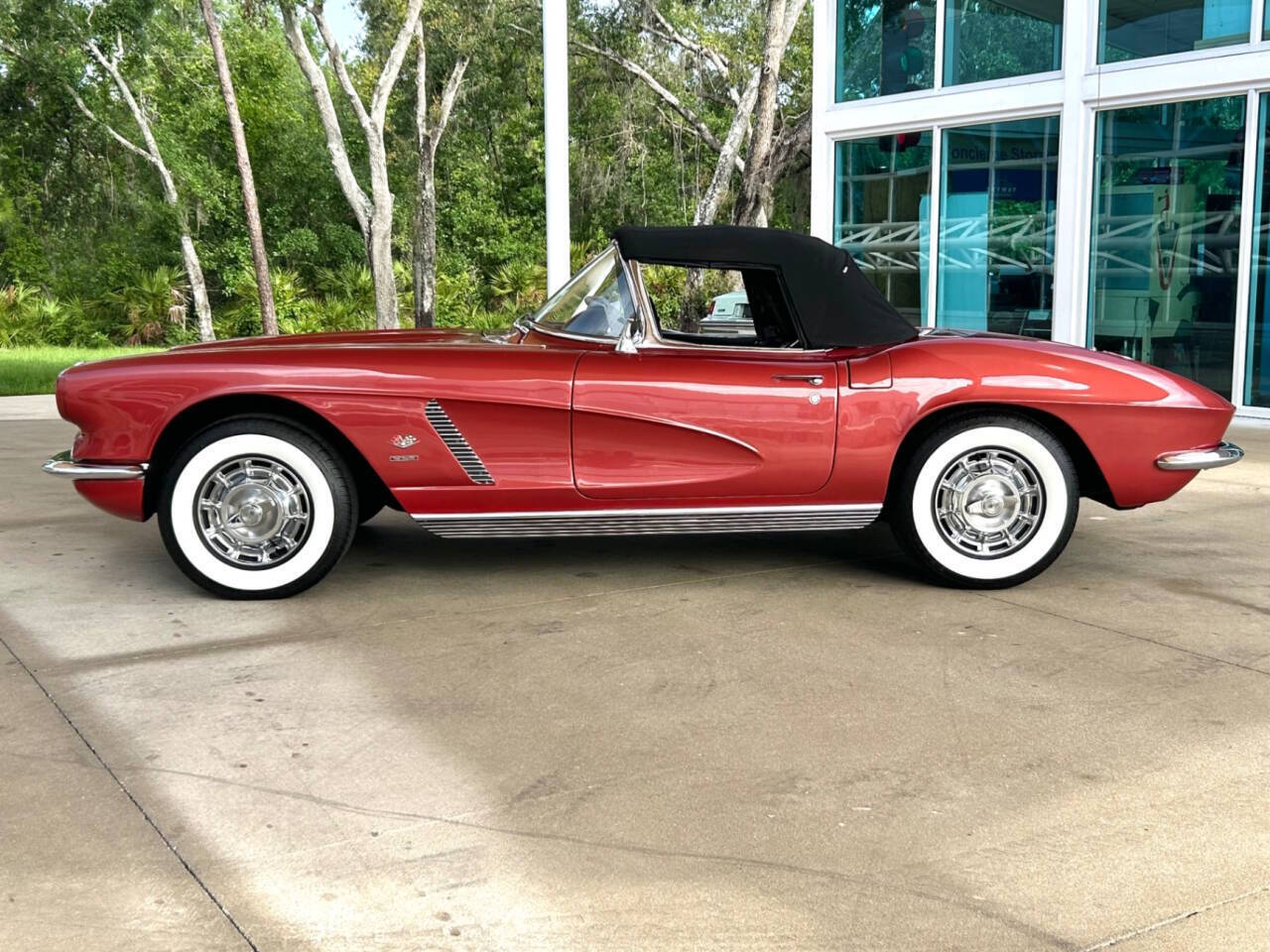 Chevrolet-Corvette-1962-Sedan-20