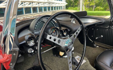 Chevrolet-Corvette-1962-Sedan-27