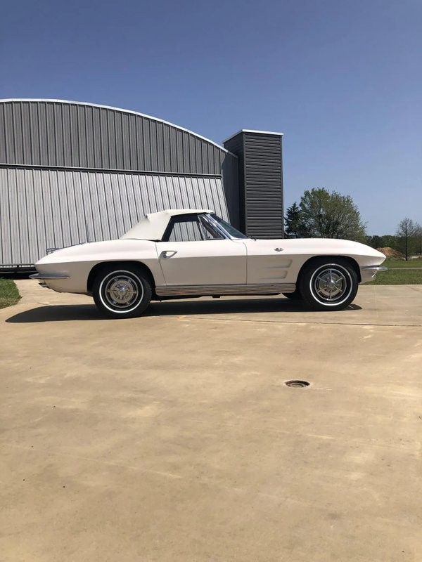 Chevrolet-Corvette-1963-10