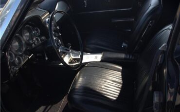 Chevrolet-Corvette-1963-12