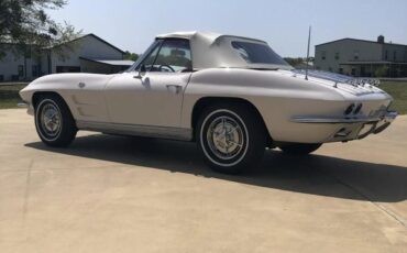 Chevrolet-Corvette-1963-14