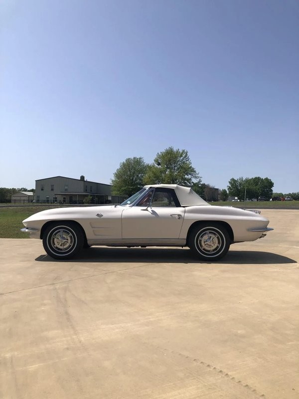 Chevrolet-Corvette-1963-15
