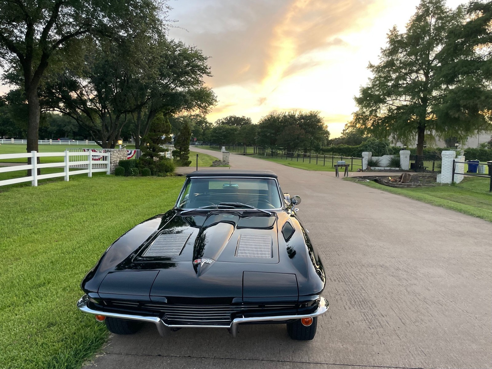 Chevrolet-Corvette-1963-16