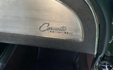 Chevrolet-Corvette-1963-19