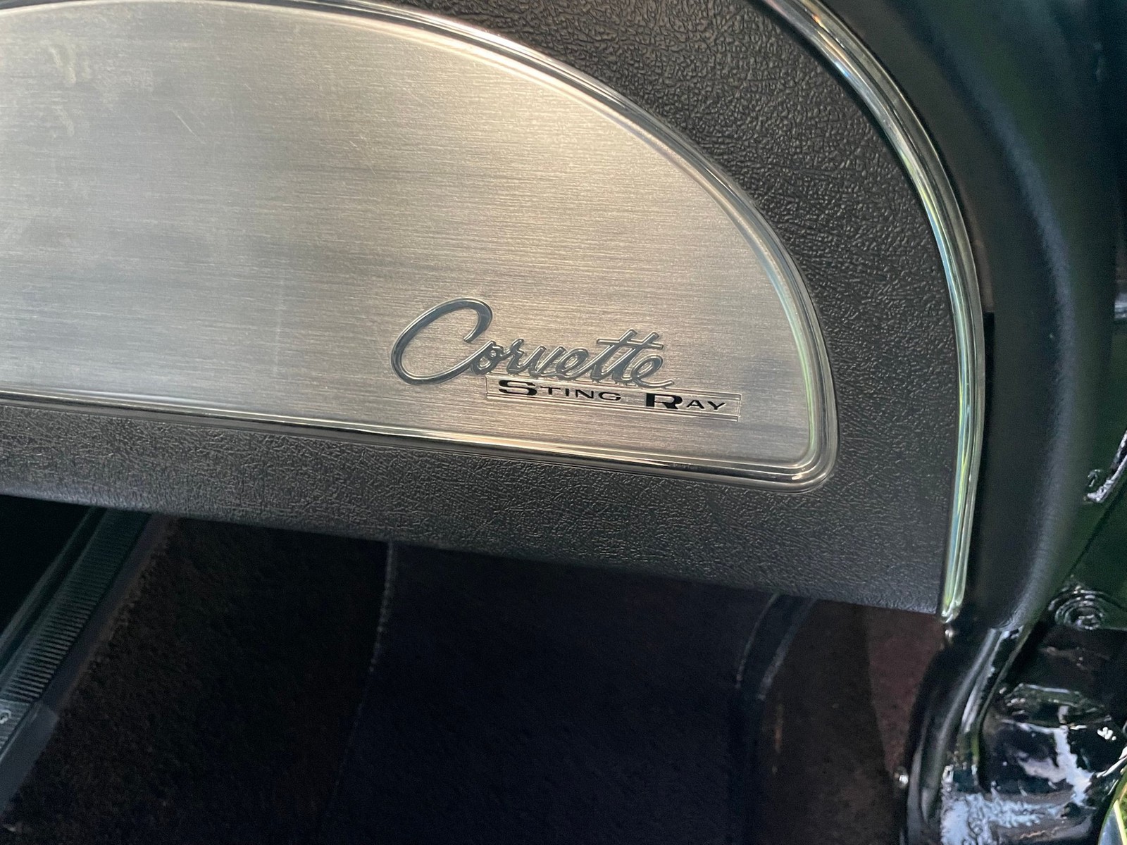 Chevrolet-Corvette-1963-19