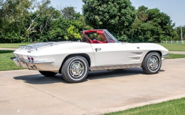 Chevrolet-Corvette-1963-2