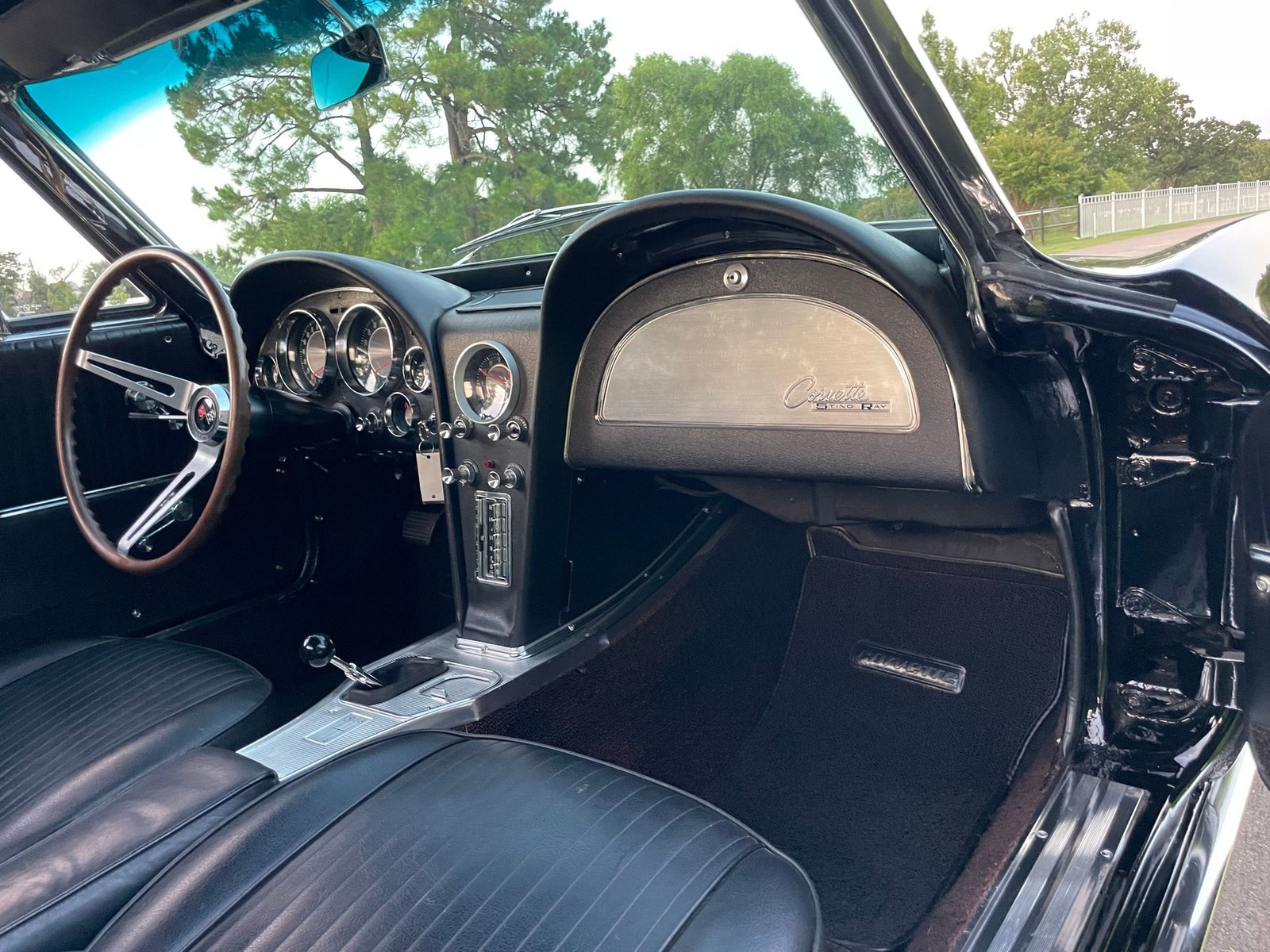 Chevrolet-Corvette-1963-22