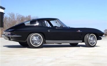 Chevrolet-Corvette-1963-23
