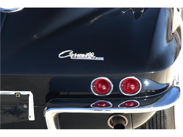 Chevrolet-Corvette-1963-24