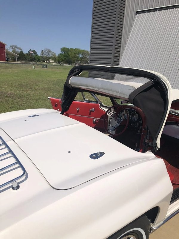 Chevrolet-Corvette-1963-24