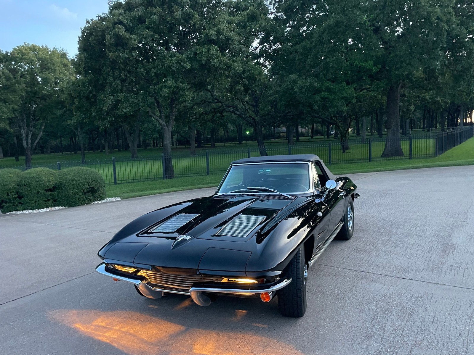 Chevrolet-Corvette-1963-3