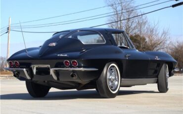 Chevrolet-Corvette-1963-3