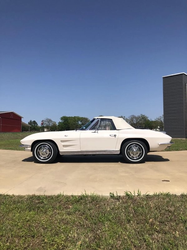 Chevrolet-Corvette-1963-30