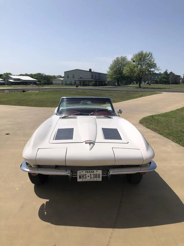 Chevrolet-Corvette-1963-32