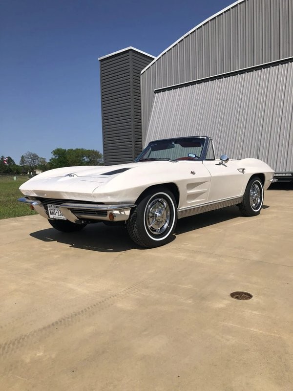Chevrolet-Corvette-1963-35