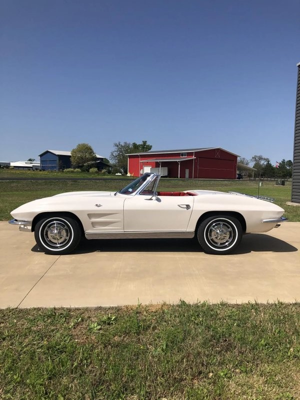 Chevrolet-Corvette-1963-36