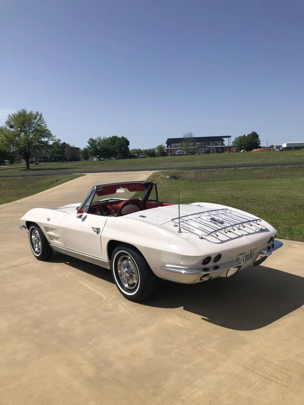 Chevrolet-Corvette-1963-37