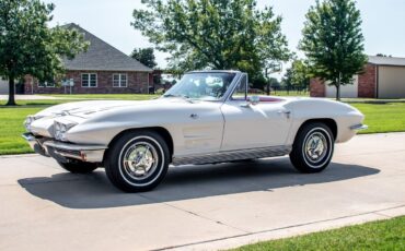 Chevrolet-Corvette-1963