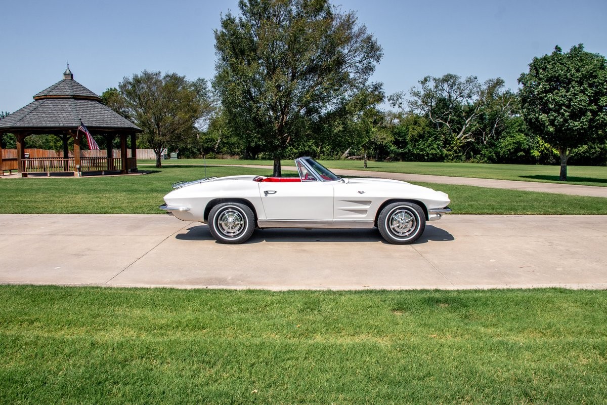 Chevrolet-Corvette-1963-5