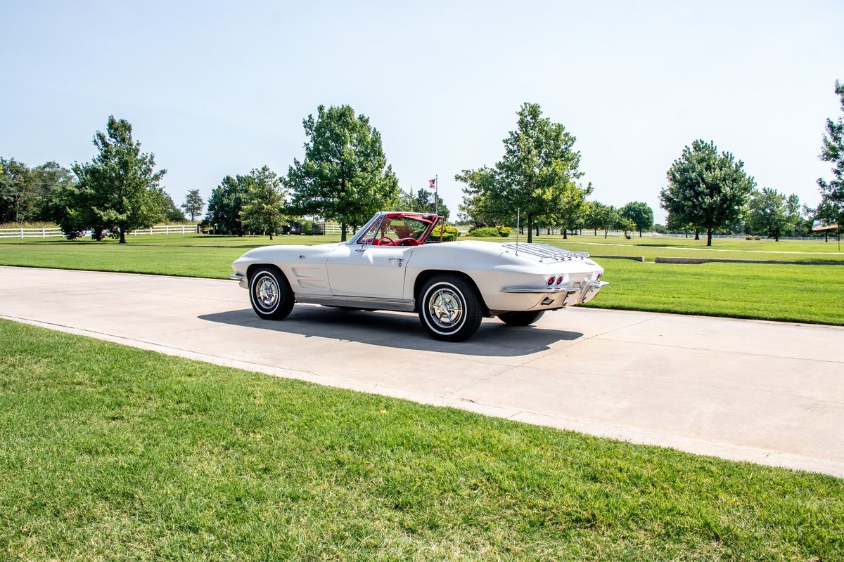 Chevrolet-Corvette-1963-6