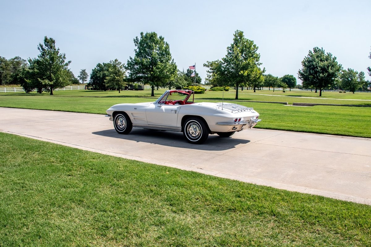 Chevrolet-Corvette-1963-7
