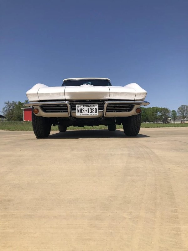 Chevrolet-Corvette-1963-8