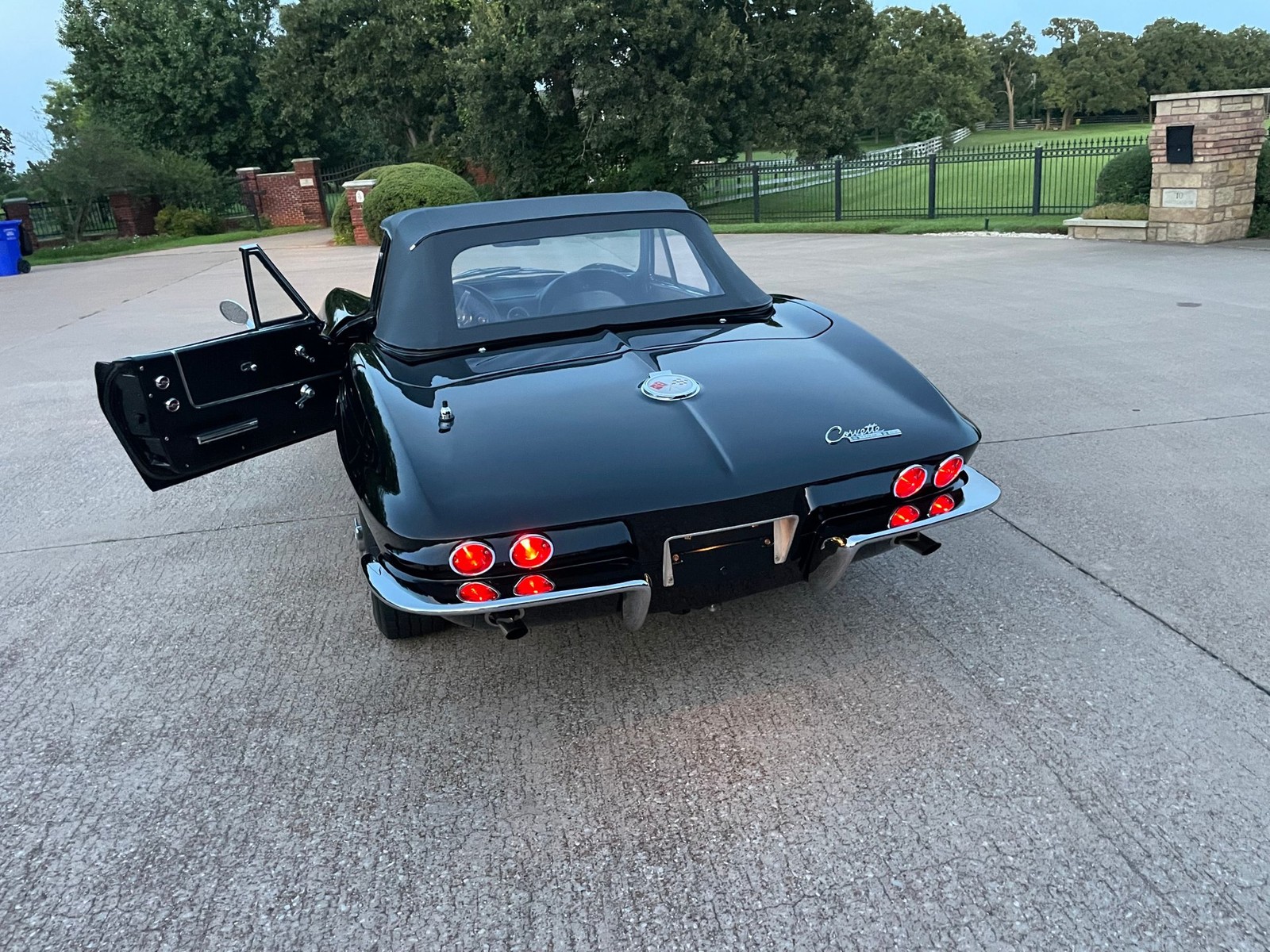 Chevrolet-Corvette-1963-8