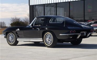 Chevrolet-Corvette-1963-9