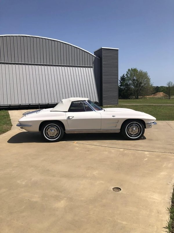 Chevrolet-Corvette-1963-9
