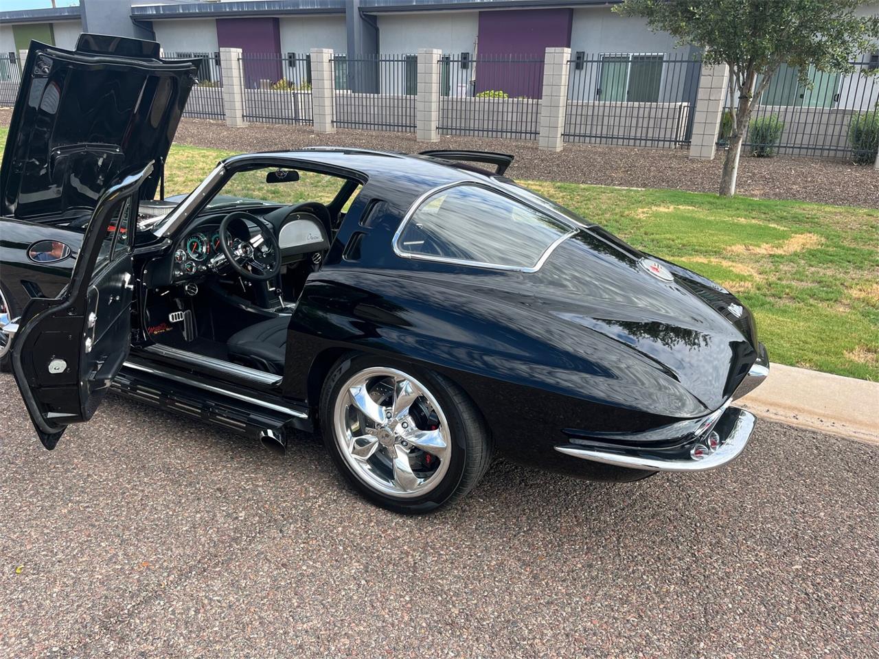 Chevrolet-Corvette-1963-Black-Black-1