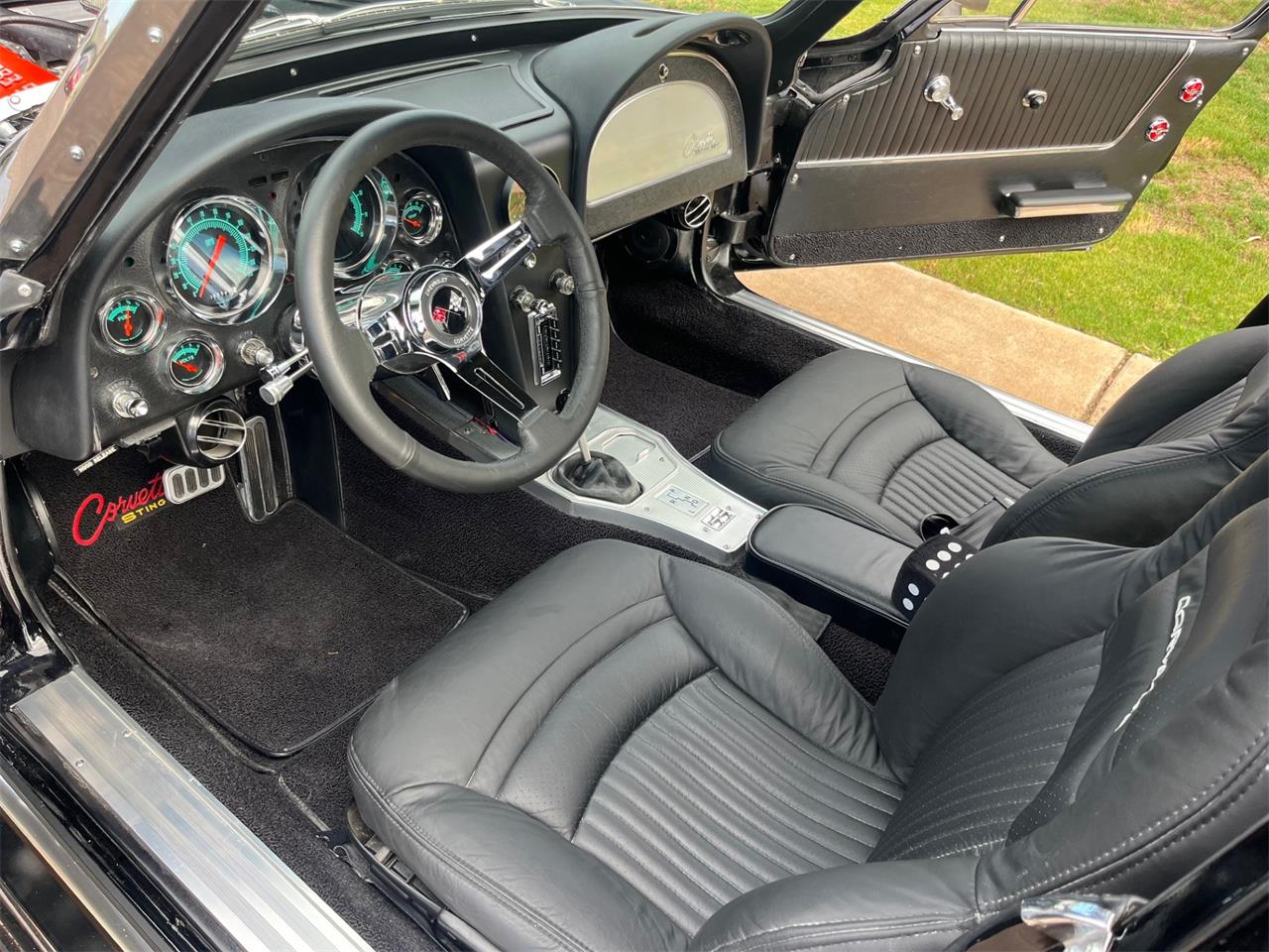 Chevrolet-Corvette-1963-Black-Black-2
