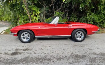 Chevrolet-Corvette-1963-Convertible-1