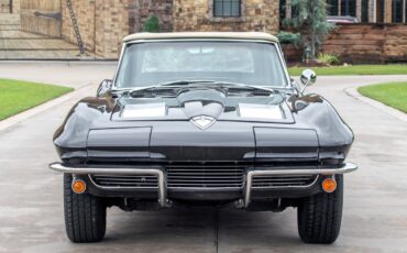 Chevrolet-Corvette-1963-Convertible-1
